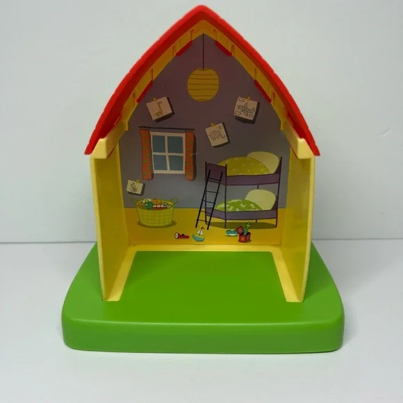 Peppa Pig All Around Peppa’s Town Playset House Bedroom with 2 Vehicles & Seat - Picture 3 of 11